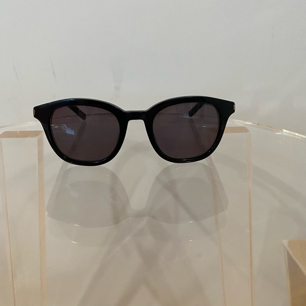 Saint Laurent Classic SL 28 sunglasses 100% black acetate, metal corners